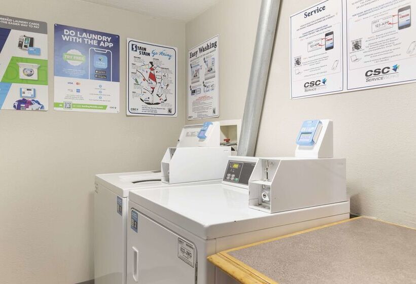 فندق Quality Inn Newton At I 80