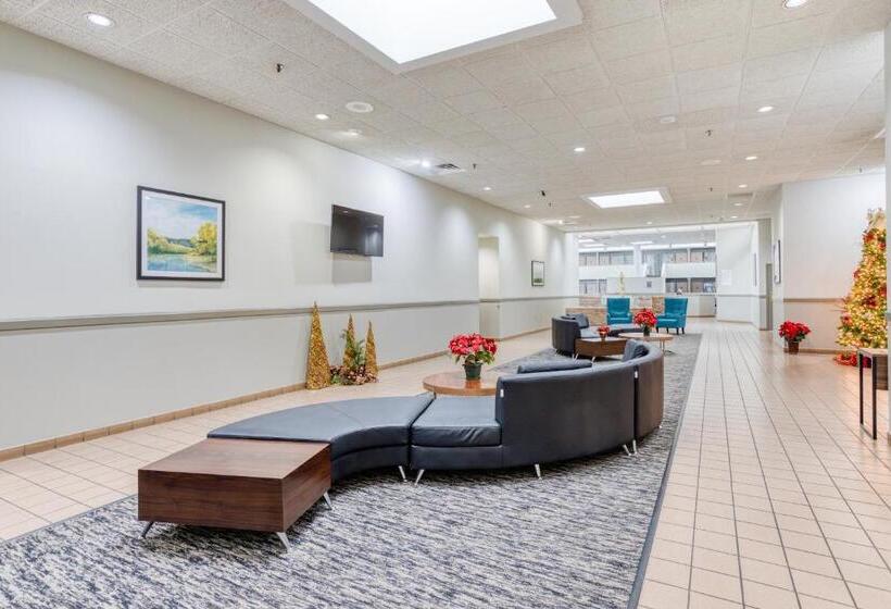 فندق Quality Inn