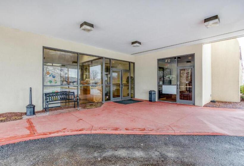 فندق Quality Inn