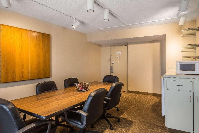 فندق Quality Inn