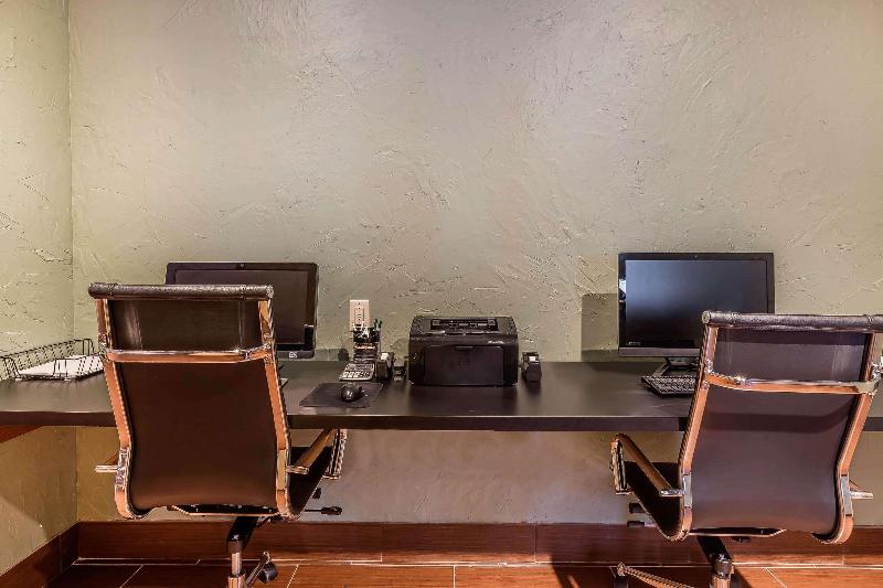 فندق Quality Inn