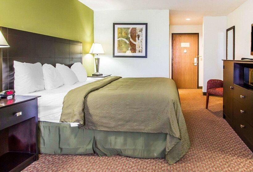 בית מלון כפרי Quality Inn