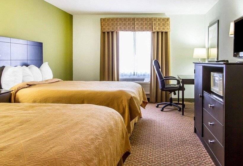 בית מלון כפרי Quality Inn