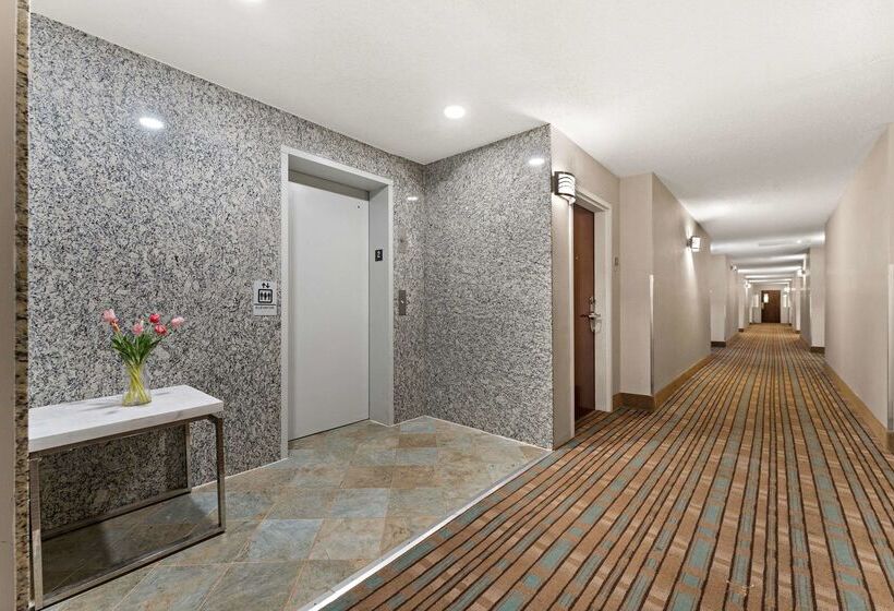 فندق Quality Inn Sandersville