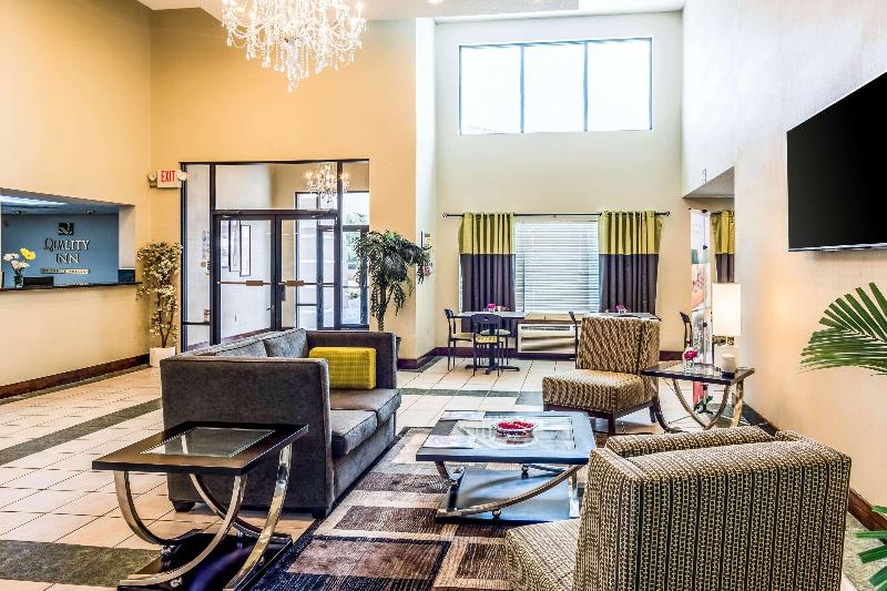 فندق Quality Inn Sandersville