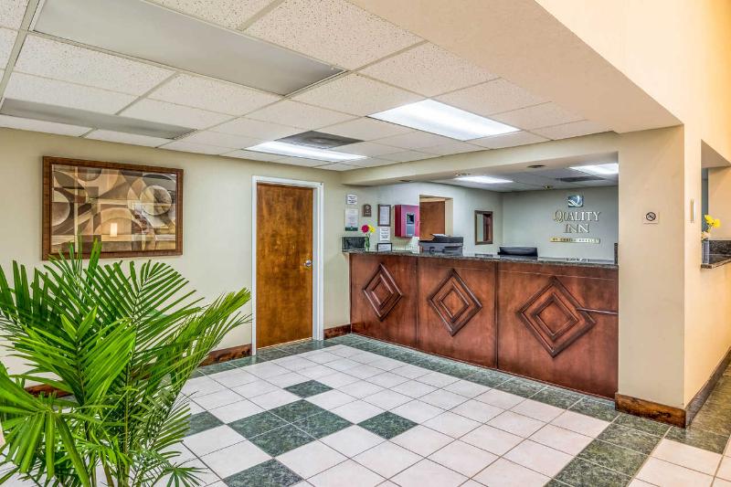 فندق Quality Inn Sandersville