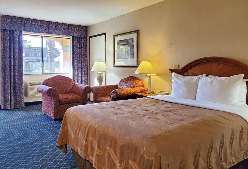 Отель Spark By Hilton Santa Nella On I 5