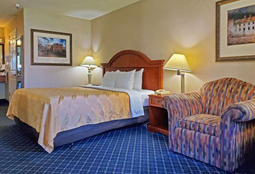 Отель Spark By Hilton Santa Nella On I 5