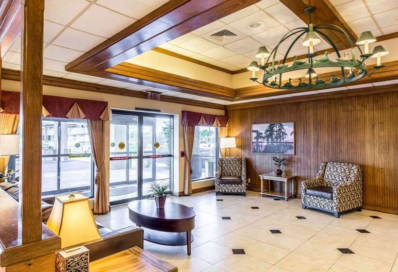 בית מלון כפרי Quality Inn & Suites Baton Rouge West  Port Allen