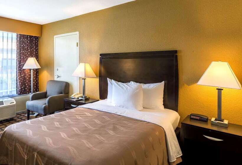 酒店 Quality Inn & Suites Baton Rouge West  Port Allen