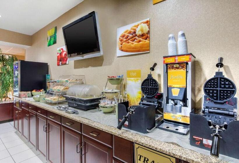 בית מלון כפרי Quality Inn & Suites Benton  Draffenville