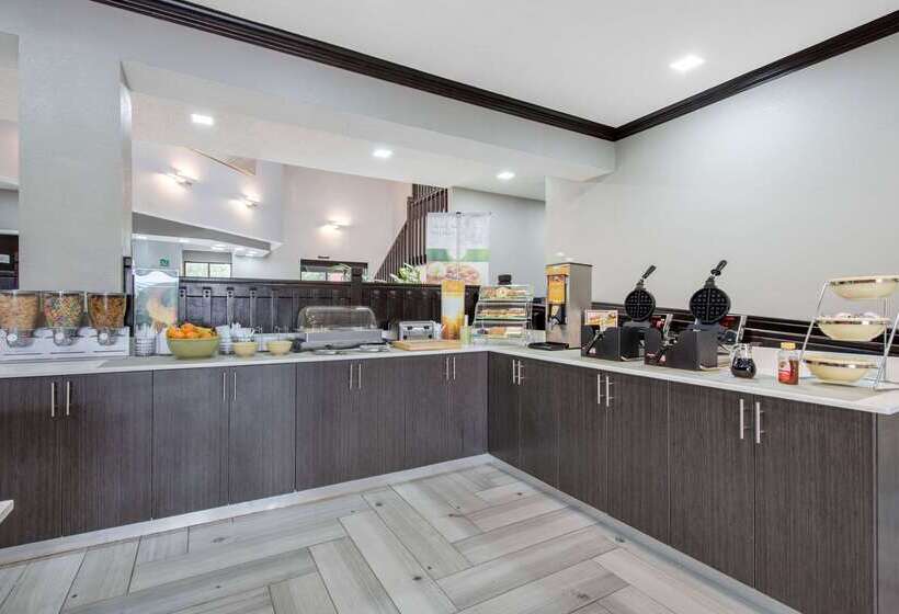 בית מלון כפרי Quality Inn & Suites Brownsburg  Indianapolis West