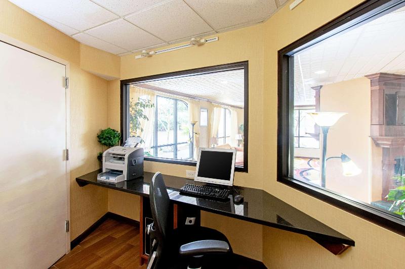 فندق Quality Inn & Suites Florence Civic Center