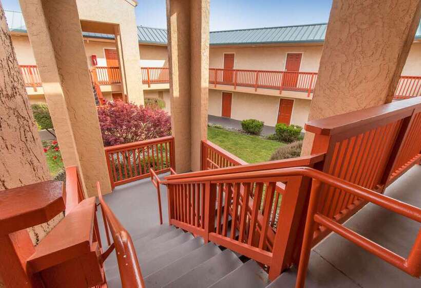 فندق Quality Inn & Suites Crescent City Redwood Coast