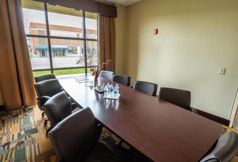 فندق Quality Inn & Suites Downtown Mansfield