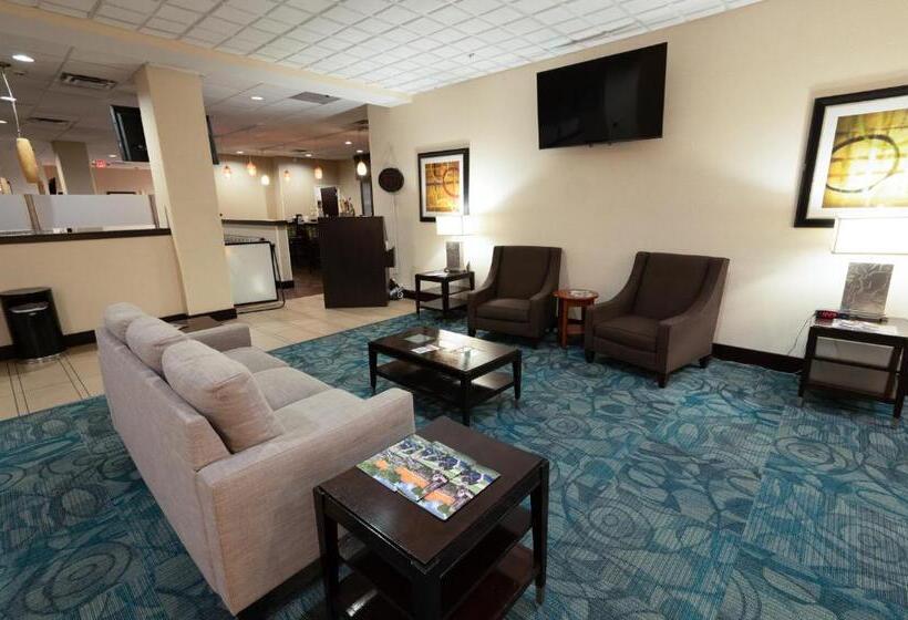 فندق Quality Inn & Suites Downtown Mansfield