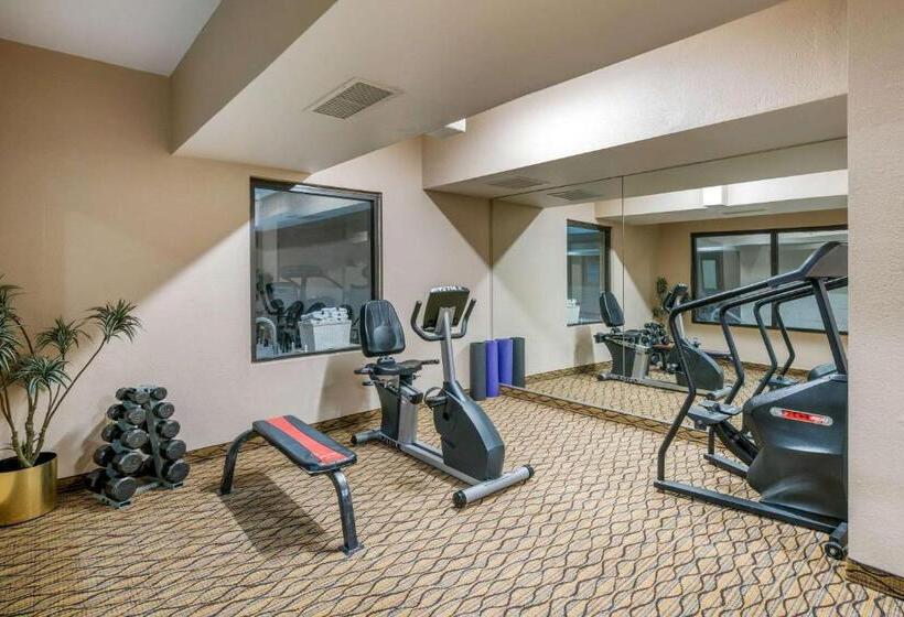 فندق Quality Inn & Suites Jefferson City