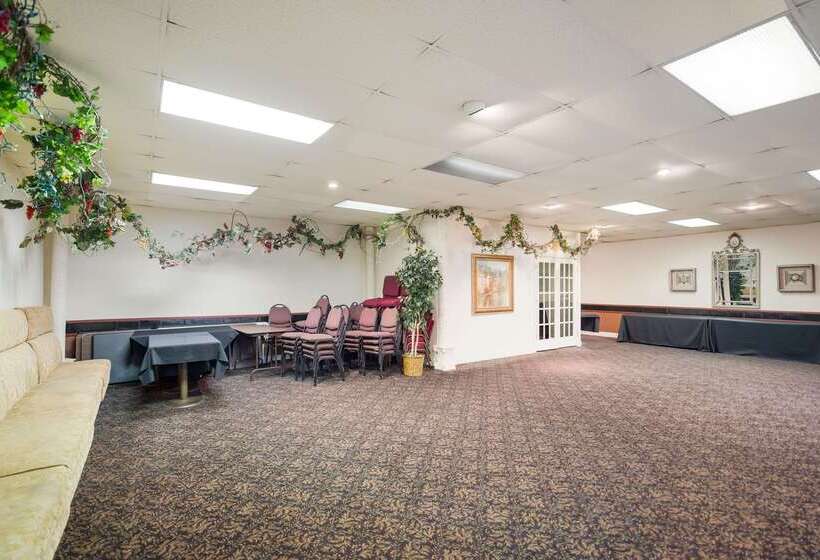 בית מלון כפרי Quality Inn & Suites Lufkin