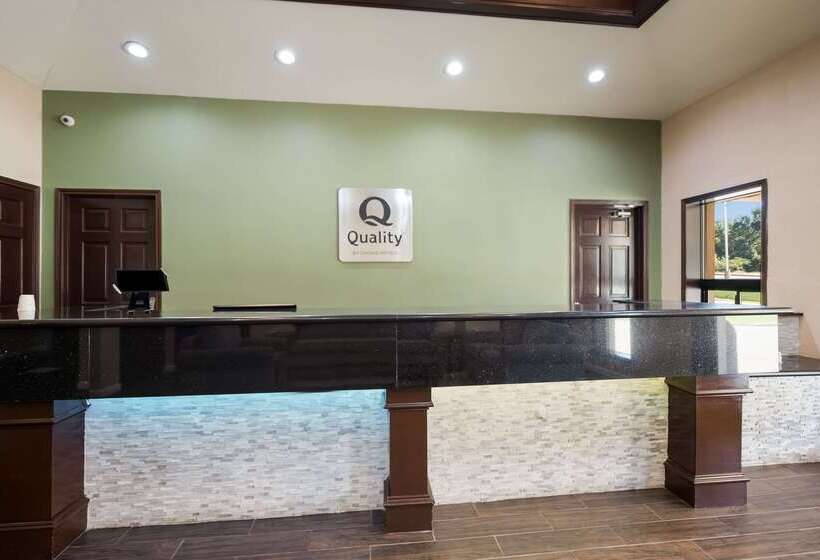 בית מלון כפרי Quality Inn & Suites Lufkin