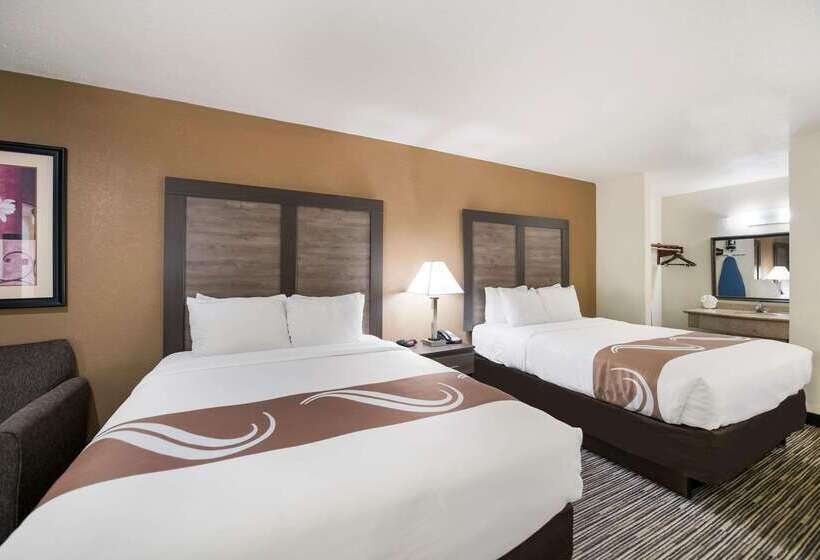 בית מלון כפרי Quality Inn & Suites Lufkin