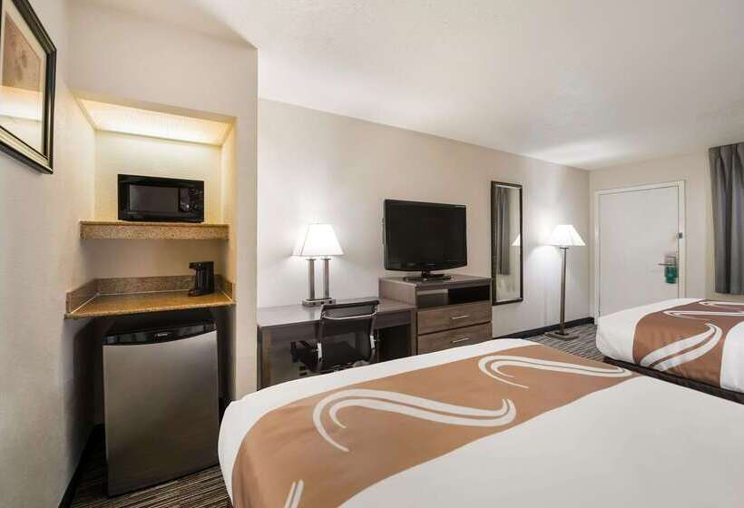 בית מלון כפרי Quality Inn & Suites Lufkin