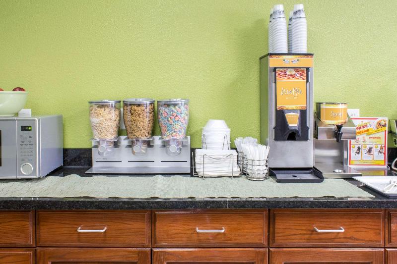 酒店 Quality Inn & Suites