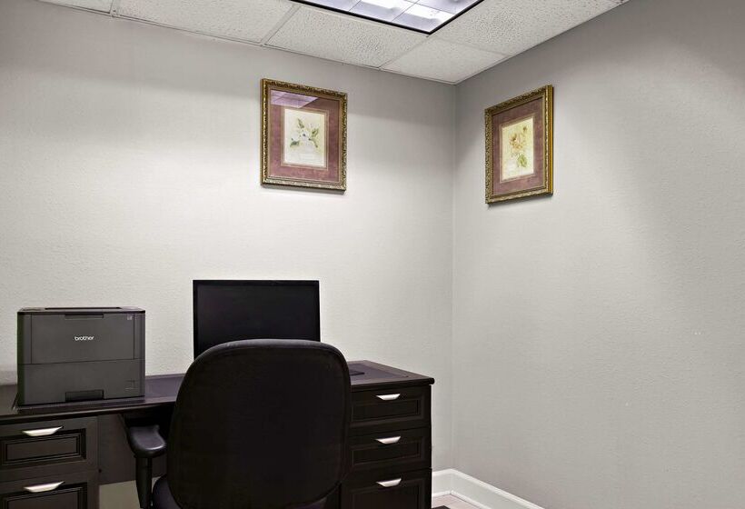 فندق Quality Inn & Suites