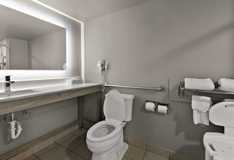 فندق Quality Inn & Suites