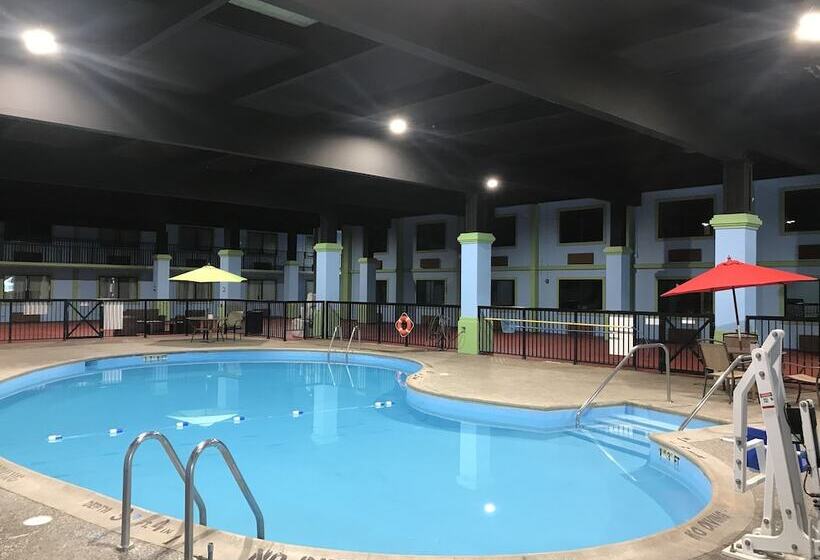 فندق Quality Inn