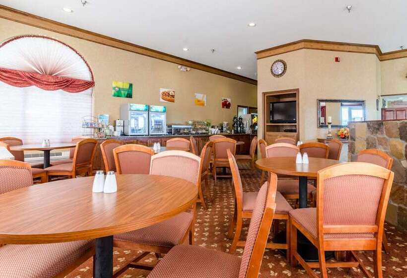 בית מלון כפרי Qualityinn, Alliance