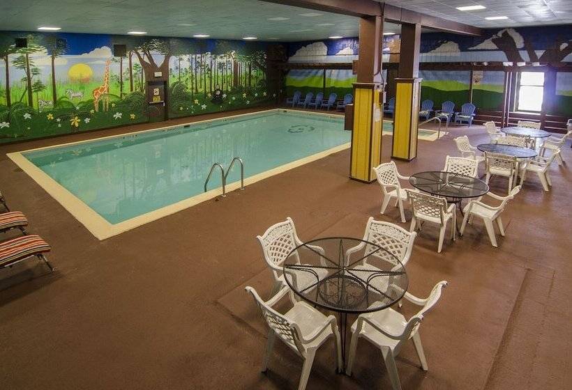 فندق Ramada By Wyndham Angola/fremont Area