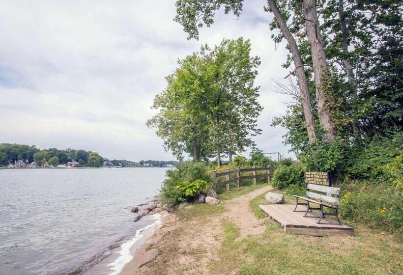 فندق Ramada By Wyndham Angola/fremont Area