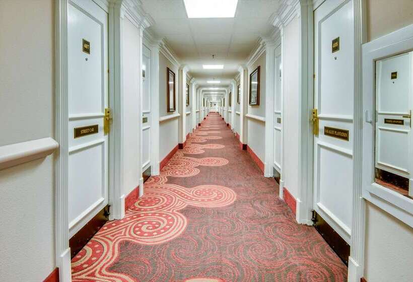 호텔 Ramada By Wyndham Metairie New Orleans Airport