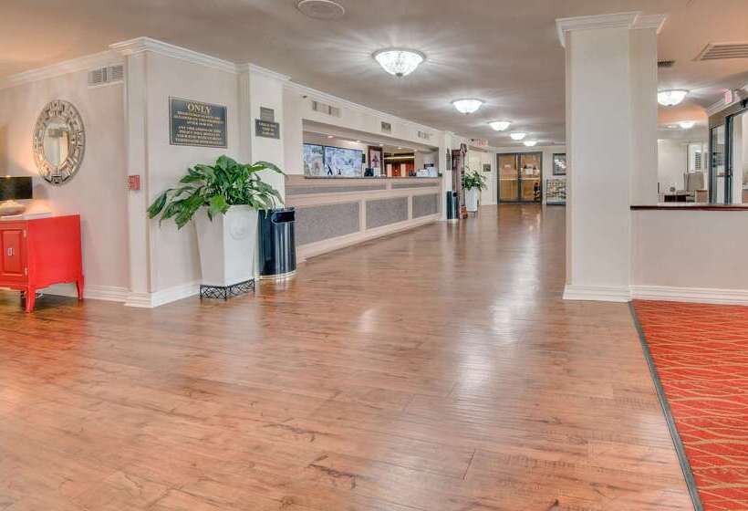 호텔 Ramada By Wyndham Metairie New Orleans Airport