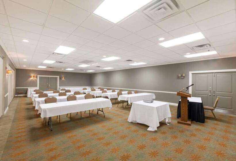 酒店 Ramada By Wyndham New Iberia