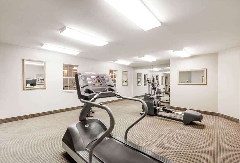 酒店 Ramada By Wyndham New Iberia