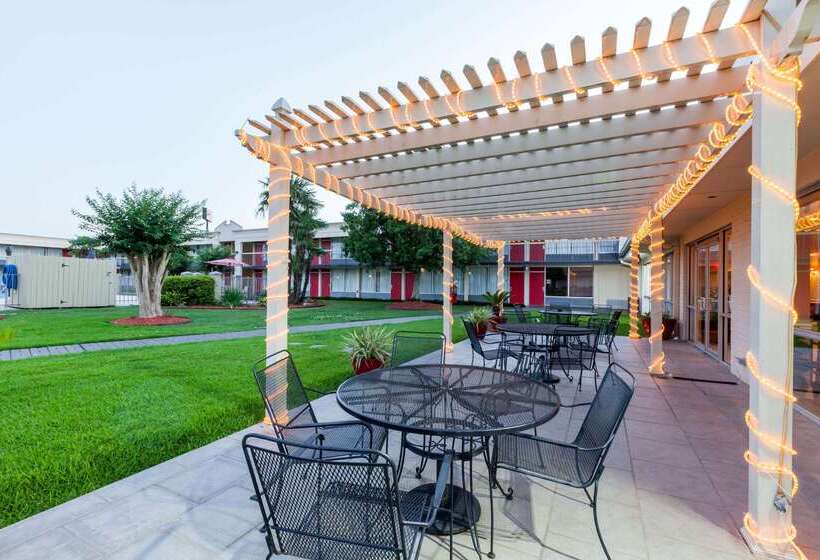 酒店 Ramada By Wyndham New Iberia