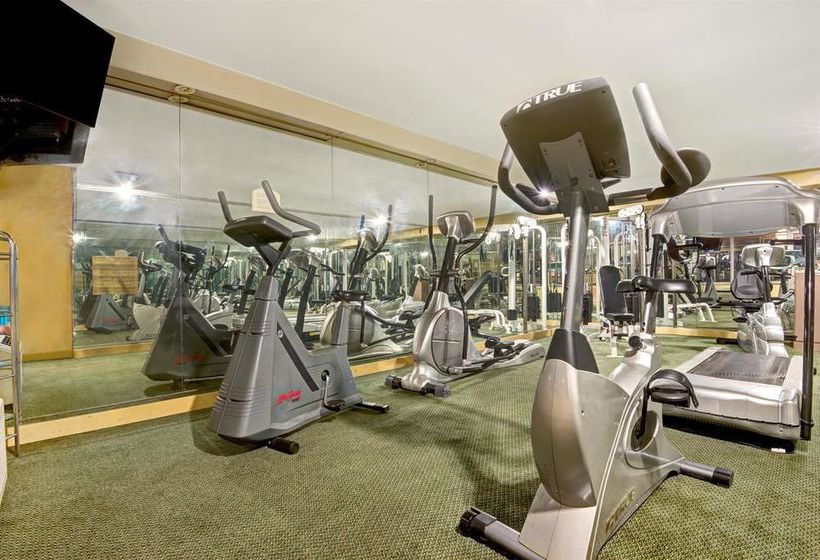 Отель Days Inn By Wyndham Montgomery Near Aum