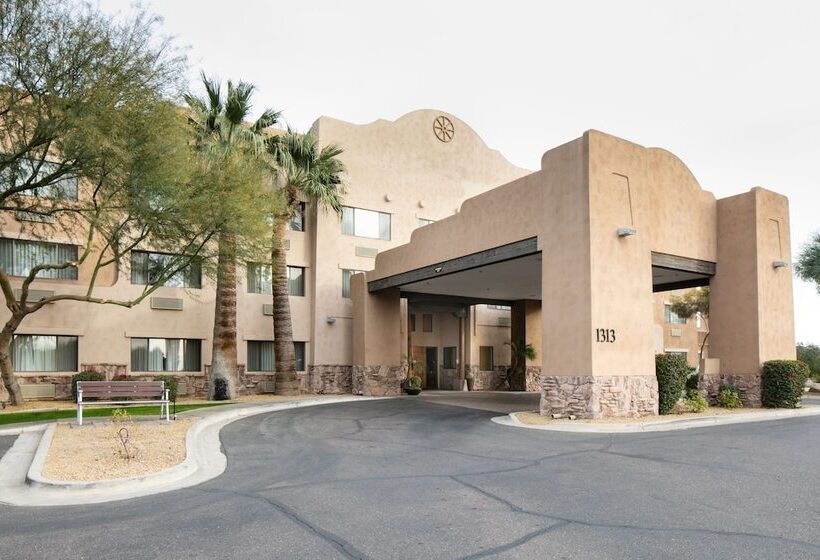 בית מלון כפרי Red Lion Inn & Suites Goodyear