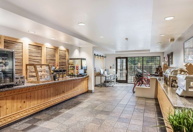 فندق Red Lion Inn & Suites Goodyear