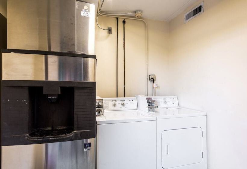 فندق Red Roof Inn & Suites Clinton, Tn