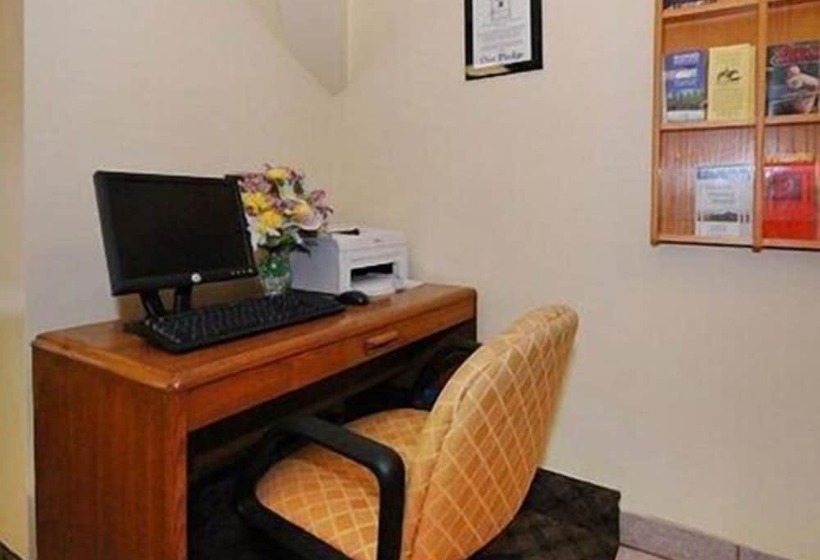 Отель Rodeway Inn