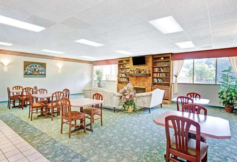 ホテル Super 8 By Wyndham Gaffney