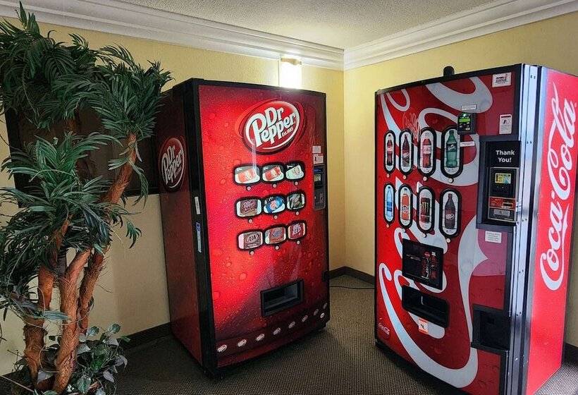 فندق Super 8 By Wyndham Temple I35