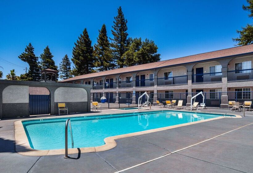 Surestay Hotel By Best Western Ukiah