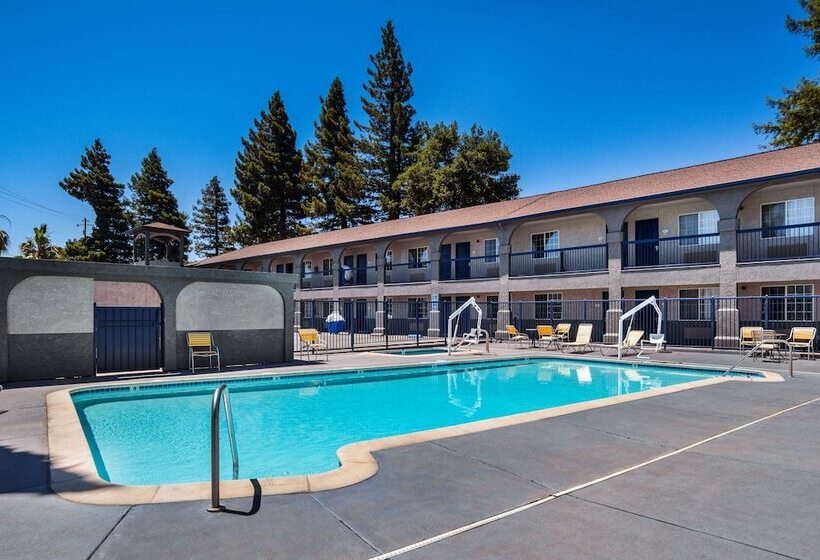 Surestay Hotel By Best Western Ukiah