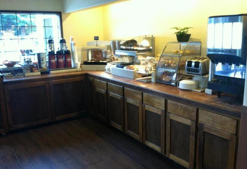 호텔 The Redwood Riverwalk, A Boutique