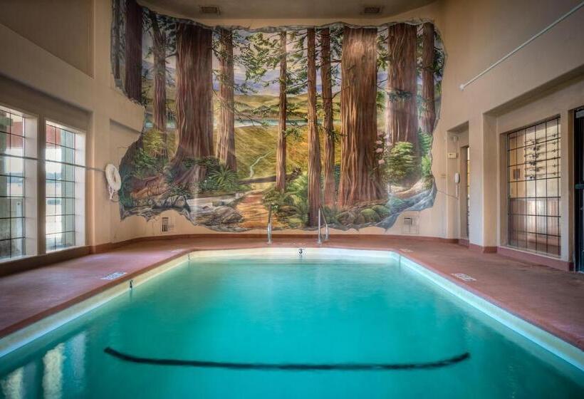 호텔 The Redwood Riverwalk, A Boutique