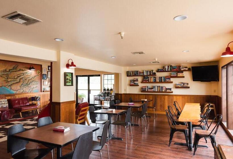 호텔 The Redwood Riverwalk, A Boutique