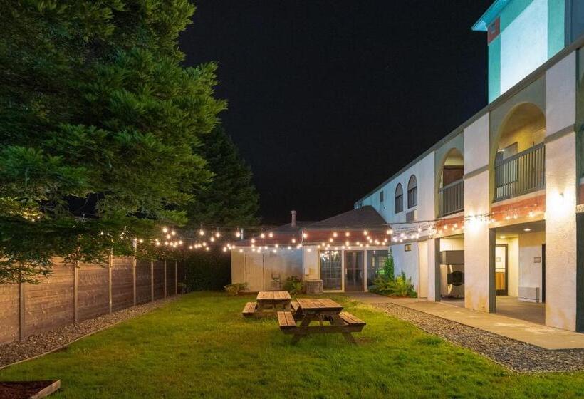 호텔 The Redwood Riverwalk, A Boutique